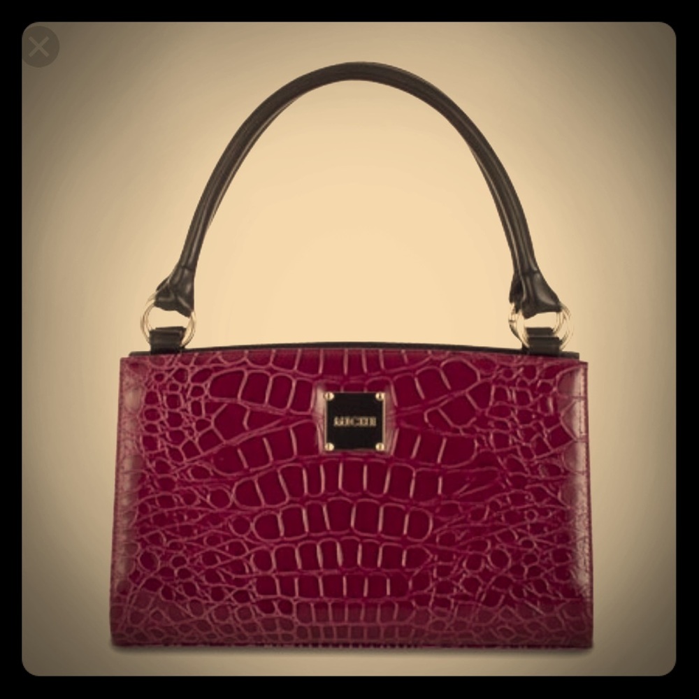 Classic Lillian Miche Shell- BRAND NEW!!